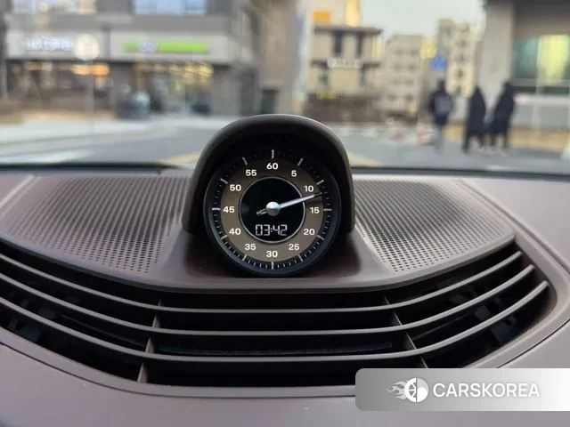 Porsche Taycan id 3695506 из Кореи 16