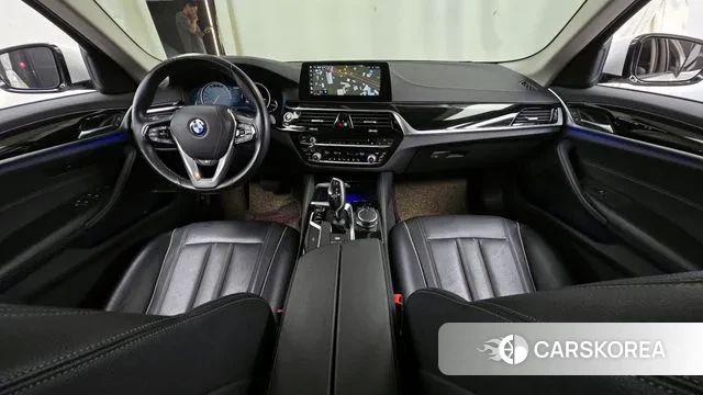 BMW 5 Series (G30) id 3145042 из Кореи 17