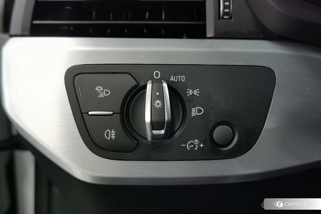 Audi A4L id 4426541 из Китая 21