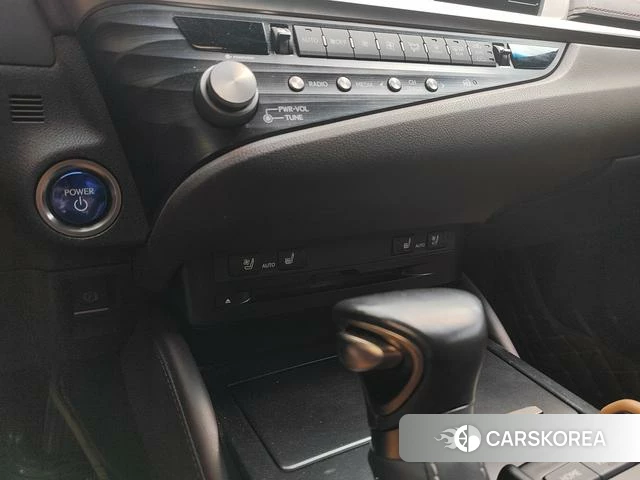 Lexus ES id 4260923 из Китая 11