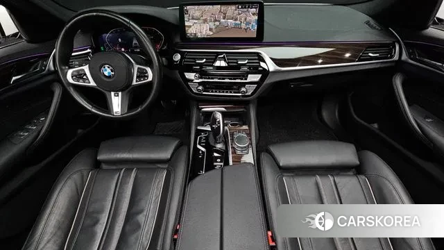 BMW 5 Series (G30) id 3317938 из Кореи 17