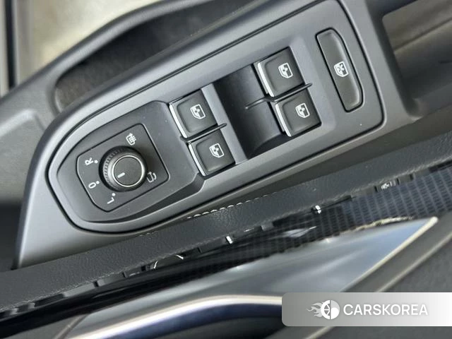 Volkswagen Golf id 4240049 из Китая 27