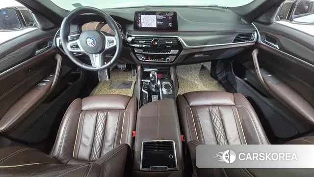 BMW 5 Series (G30) id 3708739 из Кореи 17