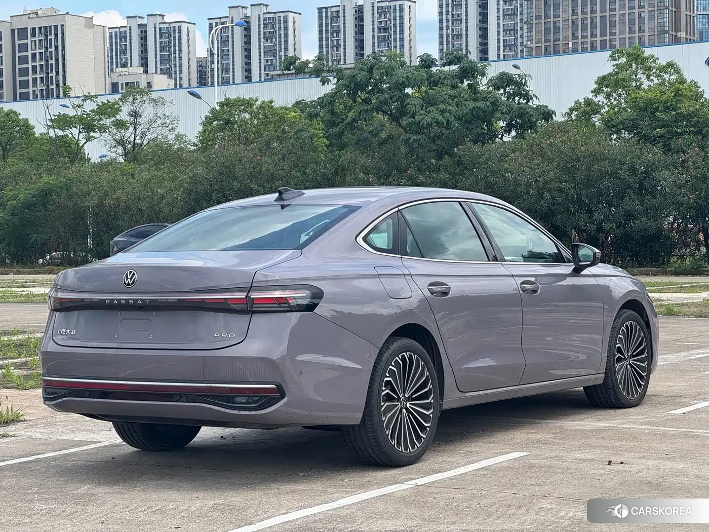 Volkswagen Passat id 4679681 из Китая 7