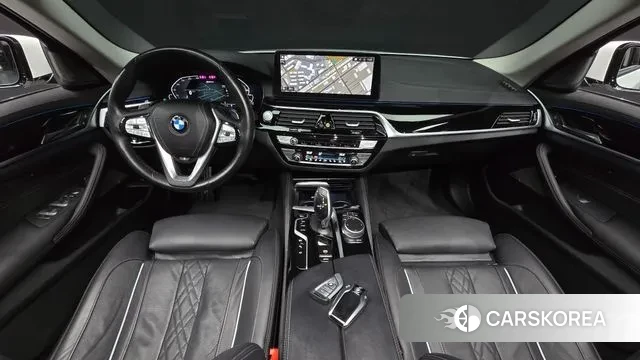 BMW 5 Series (G30) id 3453759 из Кореи 17