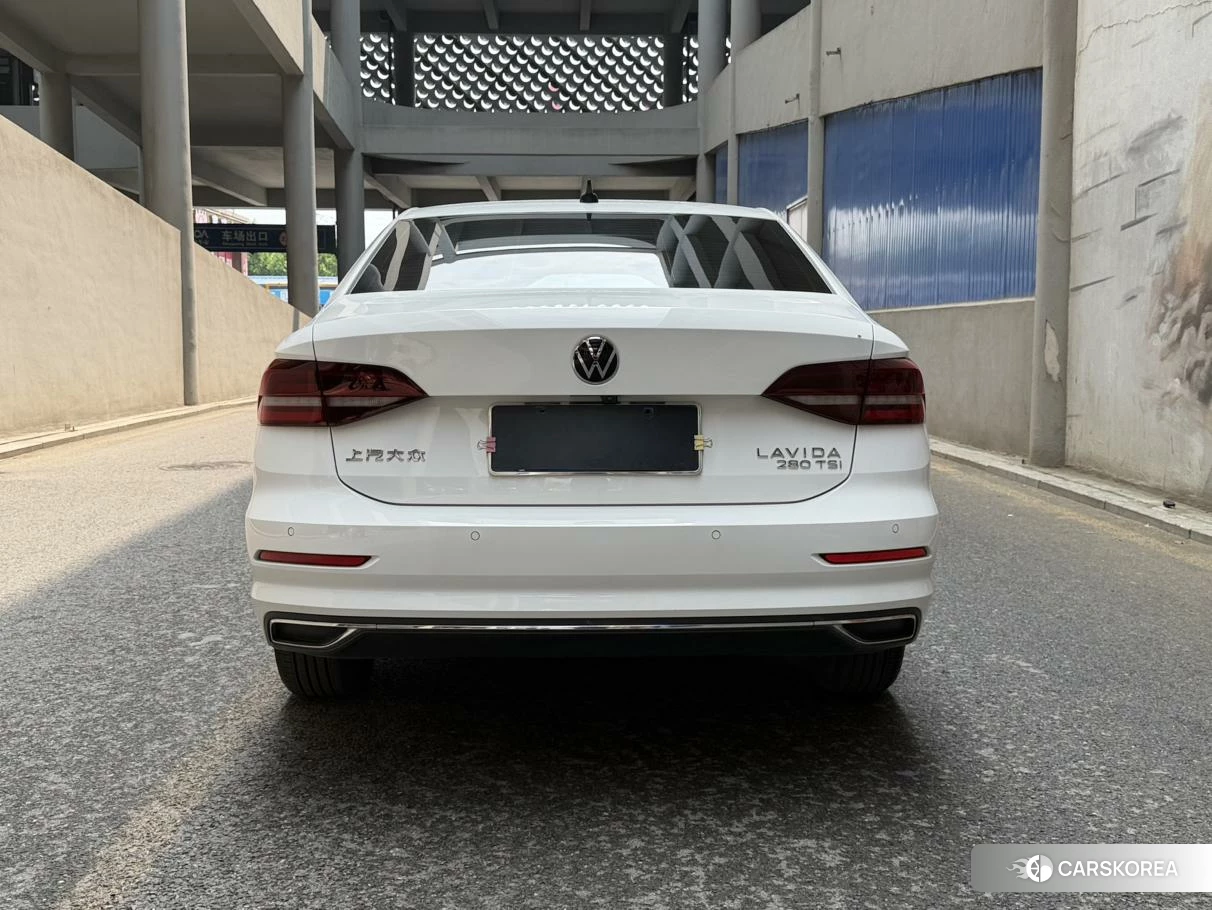 Volkswagen Lavida id 4473873 из Китая 12