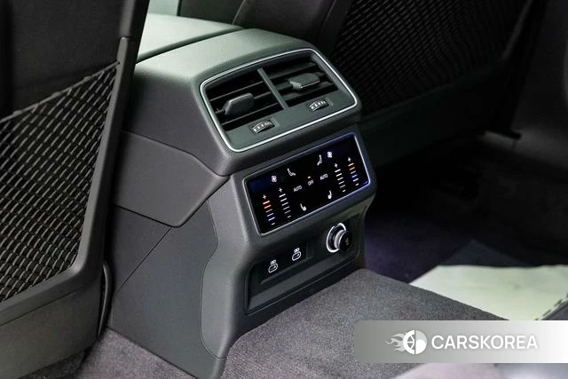 Audi A6L id 4264127 из Китая 21