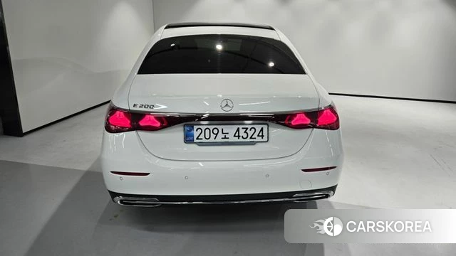 Mercedes-Benz E-Class W214 id 4474288 из Кореи 17