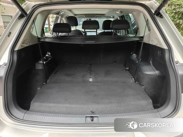 Volkswagen Tiguan L id 4290627 из Китая 17