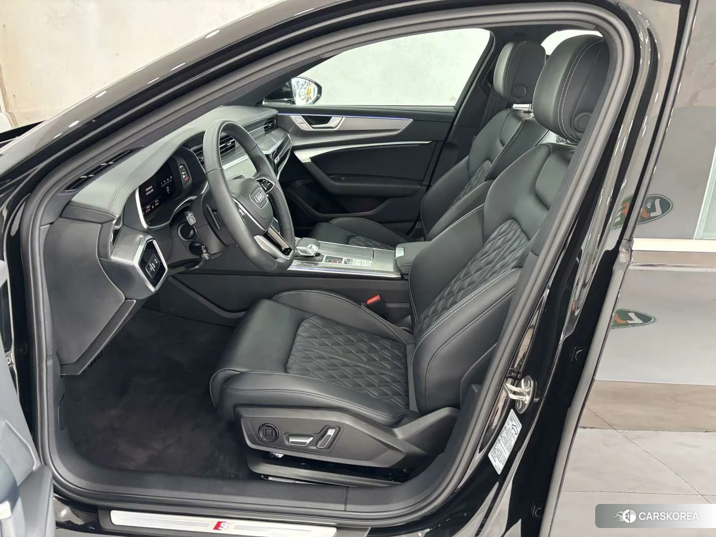 Audi A6L id 4513839 из Китая 29