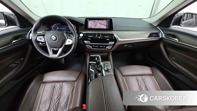 BMW 5 Series (G30) id 4402974 из Кореи 28
