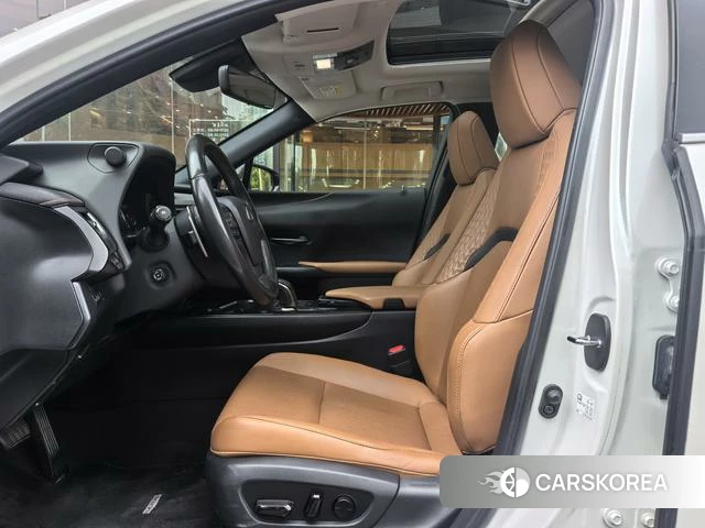 Lexus UX EV id 4297724 из Китая 14