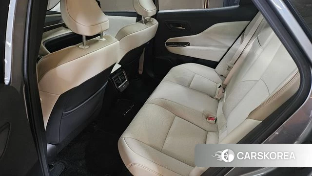 Toyota Crown Crossover id 4388162 из Кореи 15