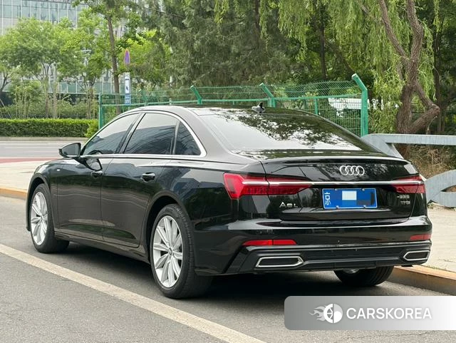 Audi A6L id 4297674 из Китая 15