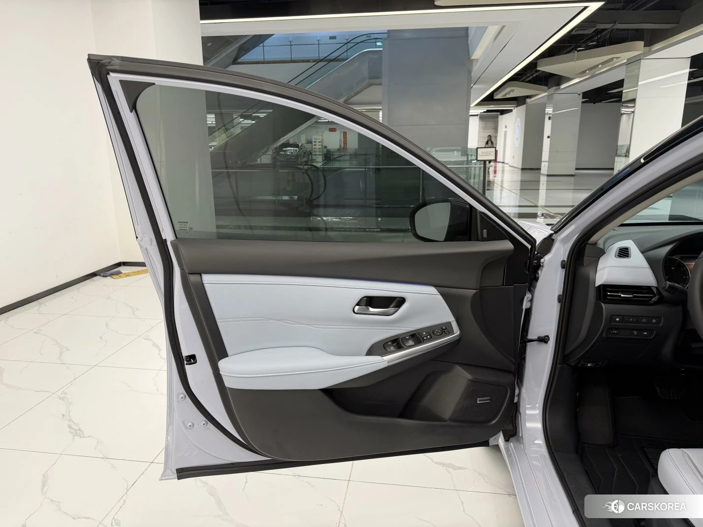 Nissan Xuan Yi id 4510975 из Китая 24