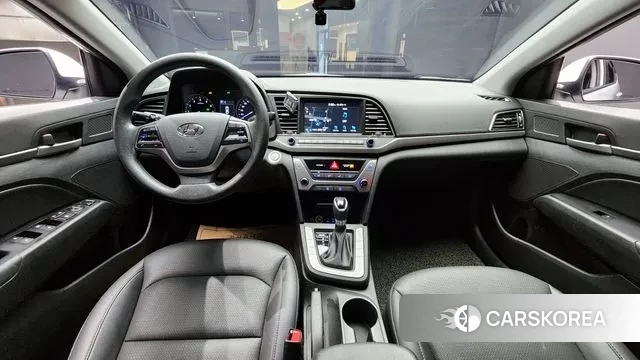 Hyundai Avante AD id 3055657 из Кореи 17