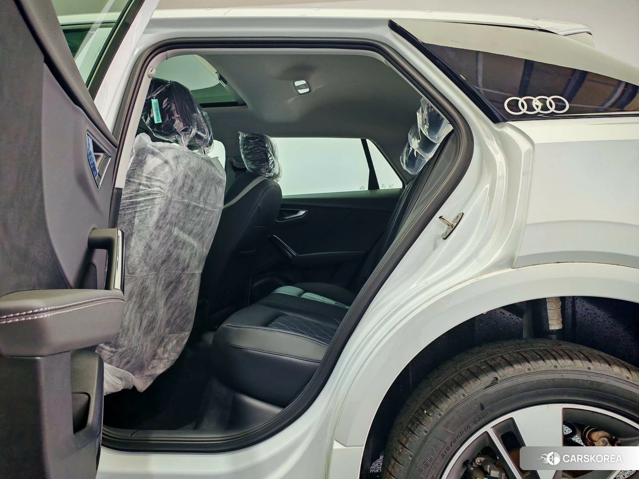 Audi Q2L id 4486510 из Китая 17