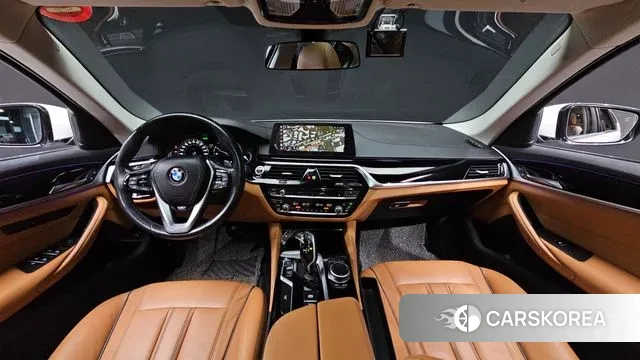 BMW 5 Series (G30) id 3380830 из Кореи 17