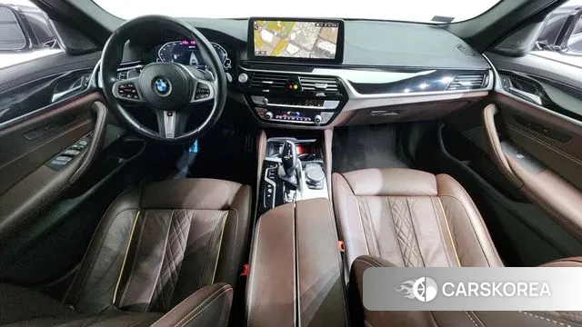 BMW 5 Series (G30) id 3566962 из Кореи 17