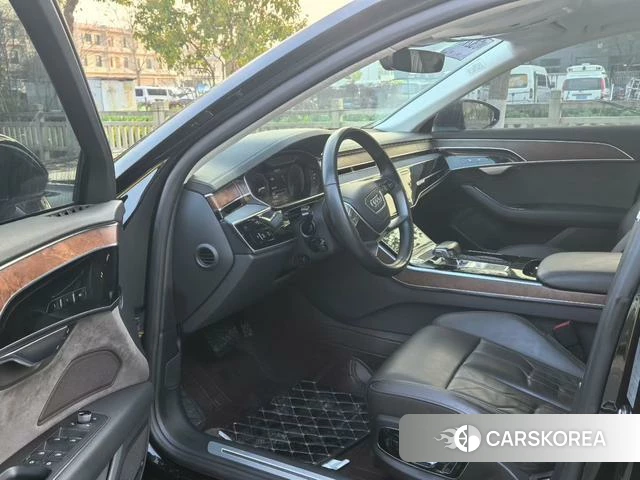 Audi A8 id 4241872 из Китая 7