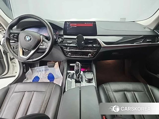 BMW 5 Series (G30) id 3905407 из Кореи 16