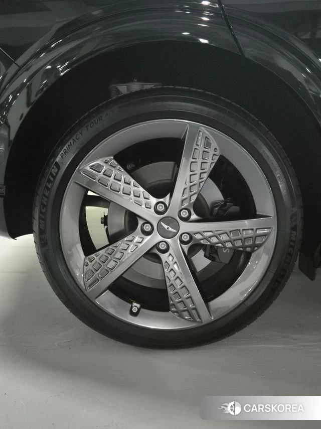 Genesis GV70 id 3825933 из Кореи 13