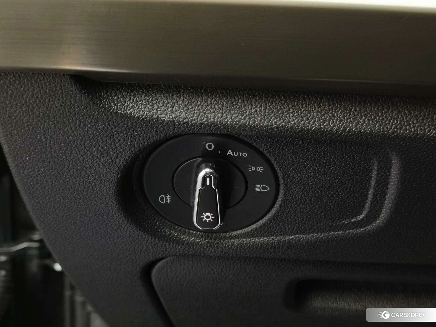 Volkswagen Passat PHEV id 4487216 из Китая 22