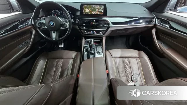 BMW 5 Series (G30) id 3557575 из Кореи 17