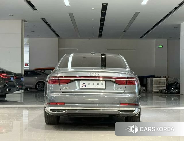 Audi A8 id 4238478 из Китая 15
