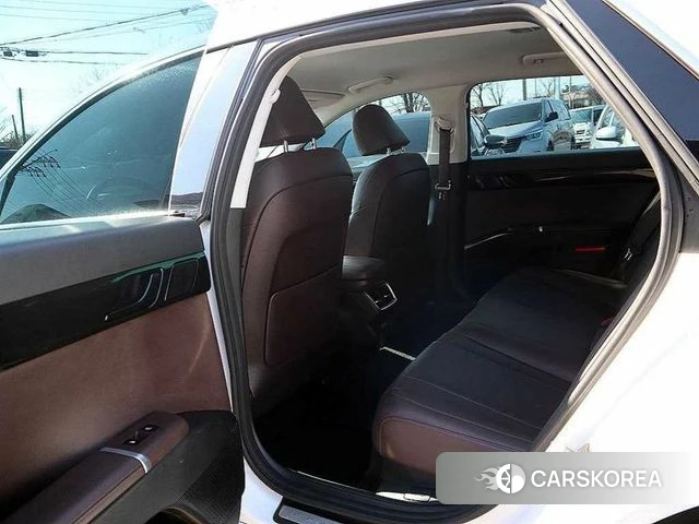 Hyundai Grandeur (GN7) id 3826432 из Кореи 17