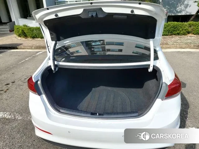 Hyundai Avante AD id 3403210 из Кореи 17