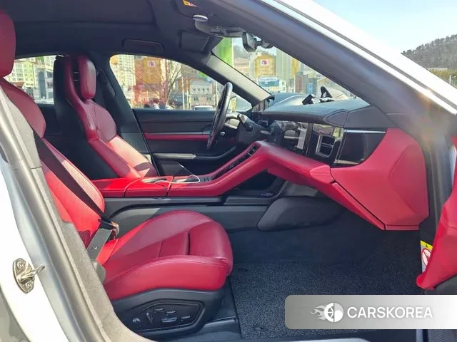 Porsche Taycan id 3706211 из Кореи 14