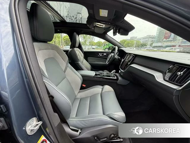 Volvo S60 PHEV id 4238356 из Китая 14