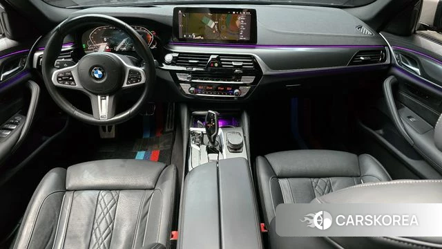 BMW 5 Series (G30) id 3842346 из Кореи 17