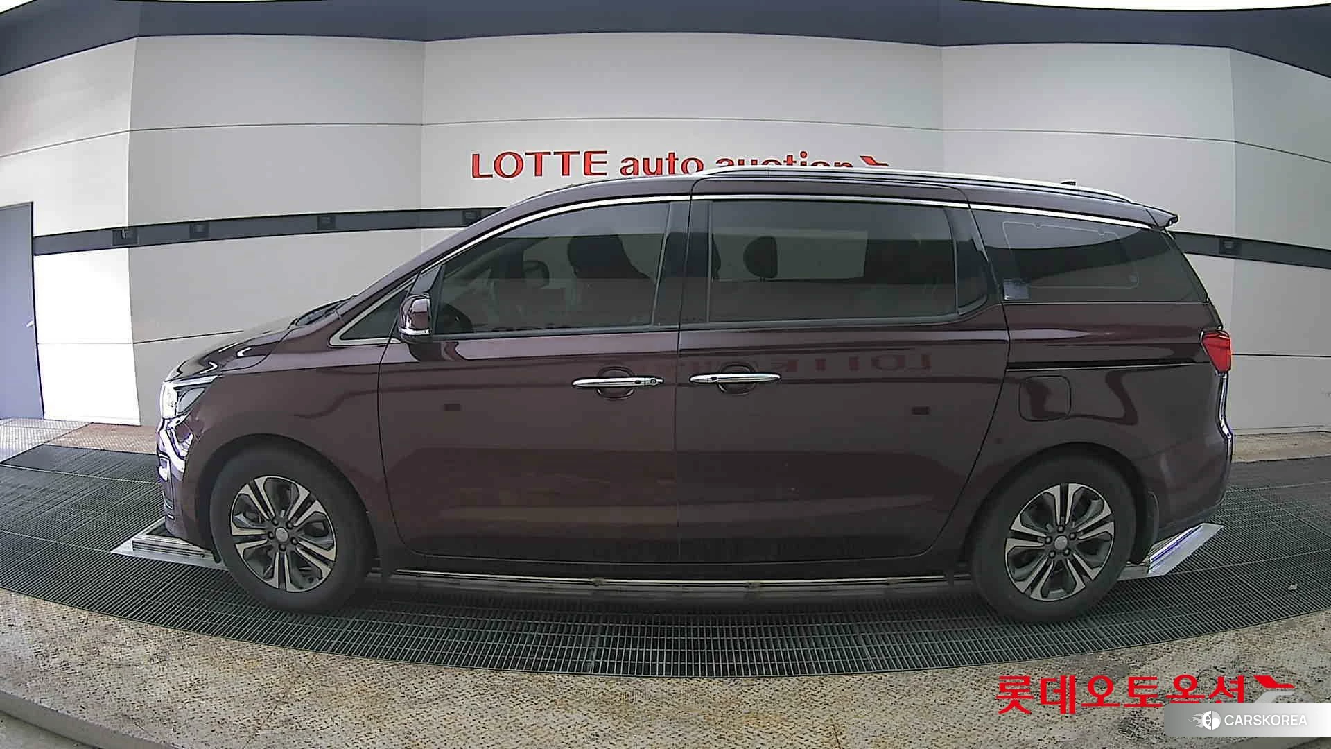 Kia Carnival id 3869416 из Кореи 35