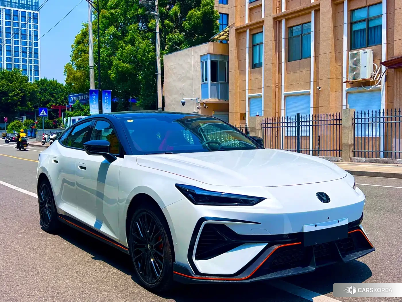 Chang'an Changan UNI-V id 4514172 из Китая 13