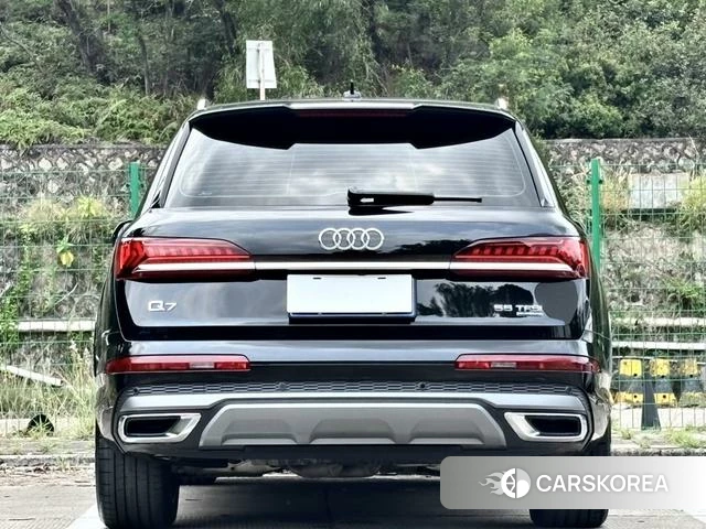 Audi Q7 id 4276992 из Китая 23