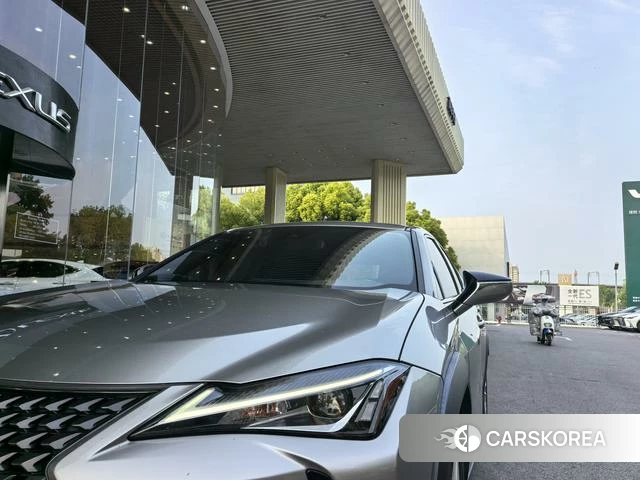 Lexus UX id 4394054 из Китая 14