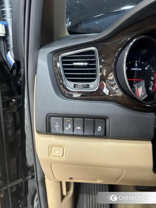 Kia The New Carnival id 4654225 из Кореи 8