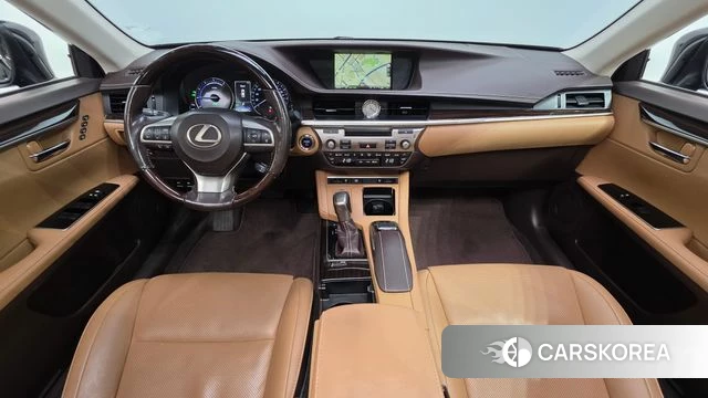Lexus New ES300h id 3900036 из Кореи 17