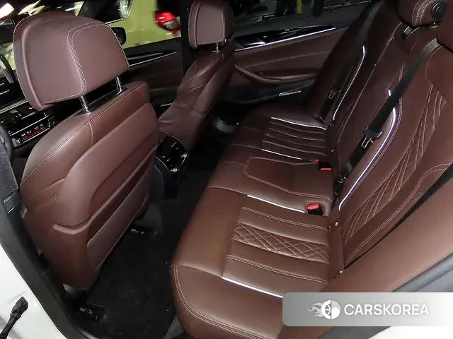 BMW 5 Series (G30) id 3757511 из Кореи 17