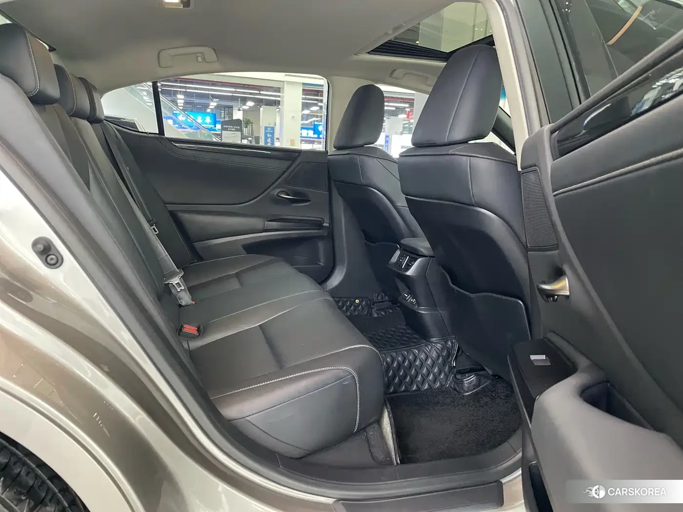 Lexus ES id 4576677 из Китая 17