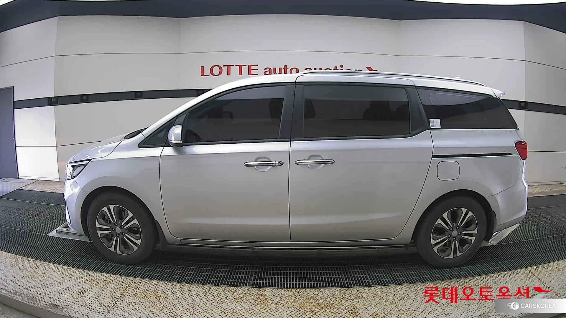 Kia Carnival id 4289610 из Кореи 34