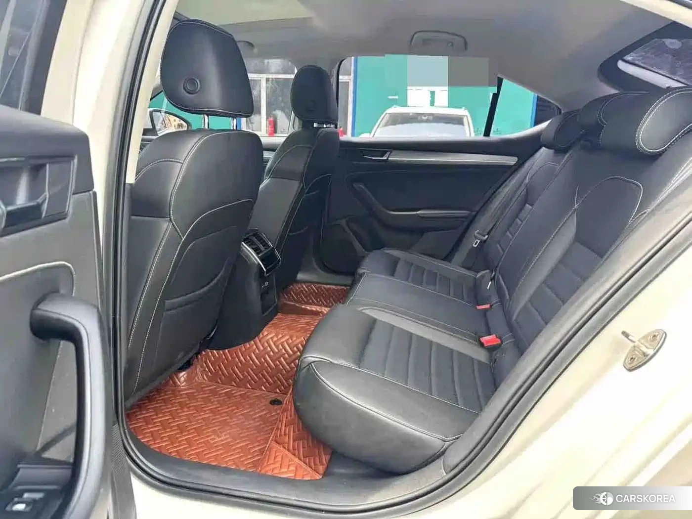 Skoda Superb id 4653961 из Китая 15