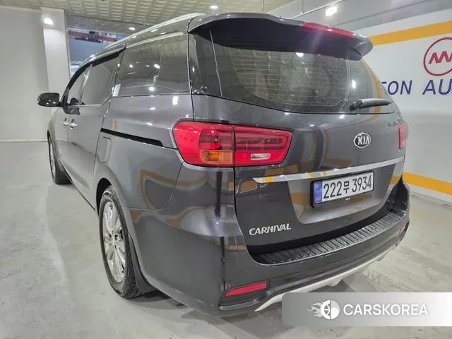 Kia The New Carnival id 2986693 из Кореи 16