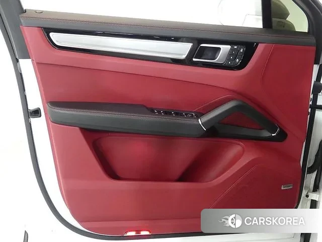 Porsche Cayenne (PO536) id 2984039 из Кореи 17