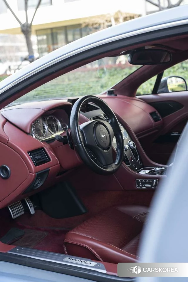 Aston Martin Rapide id 4238915 из Китая 23