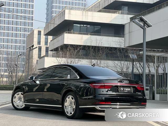 Audi A8 id 4260785 из Китая 18