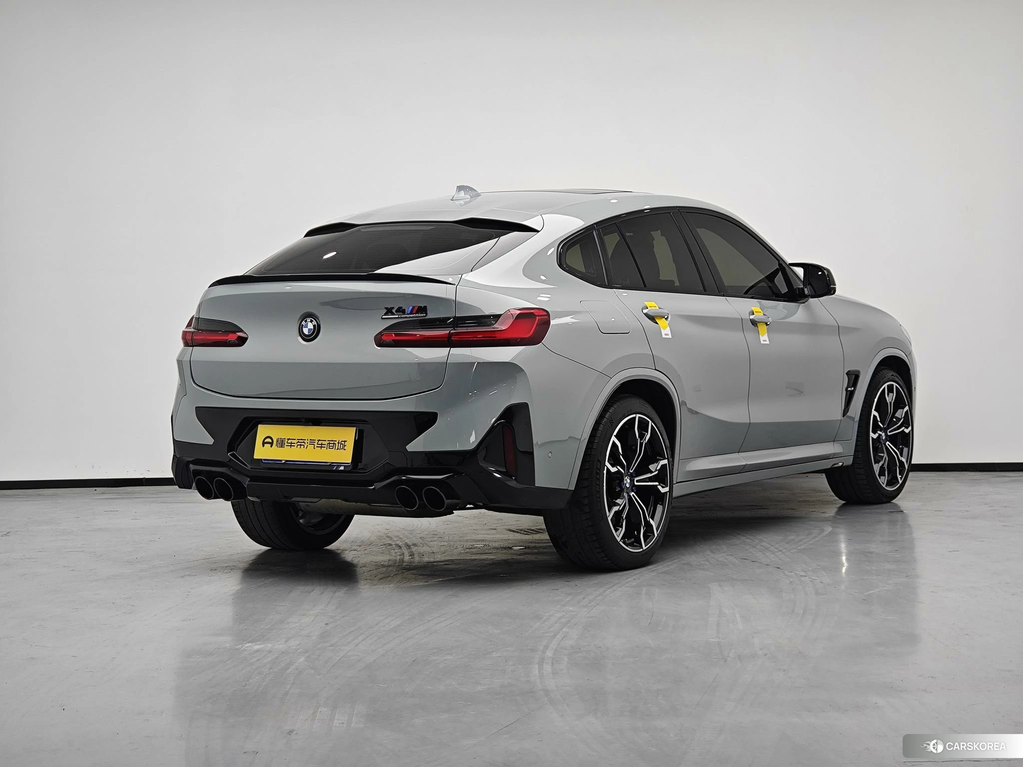 BMW X4 M id 4452732 из Китая 17