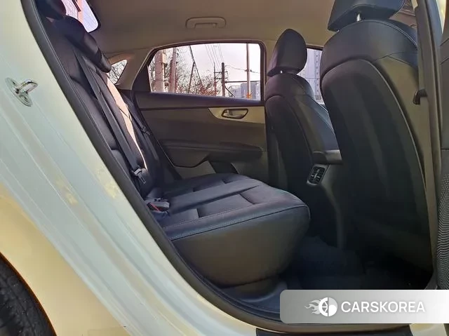 Kia Come New K3 id 3703694 из Кореи 9